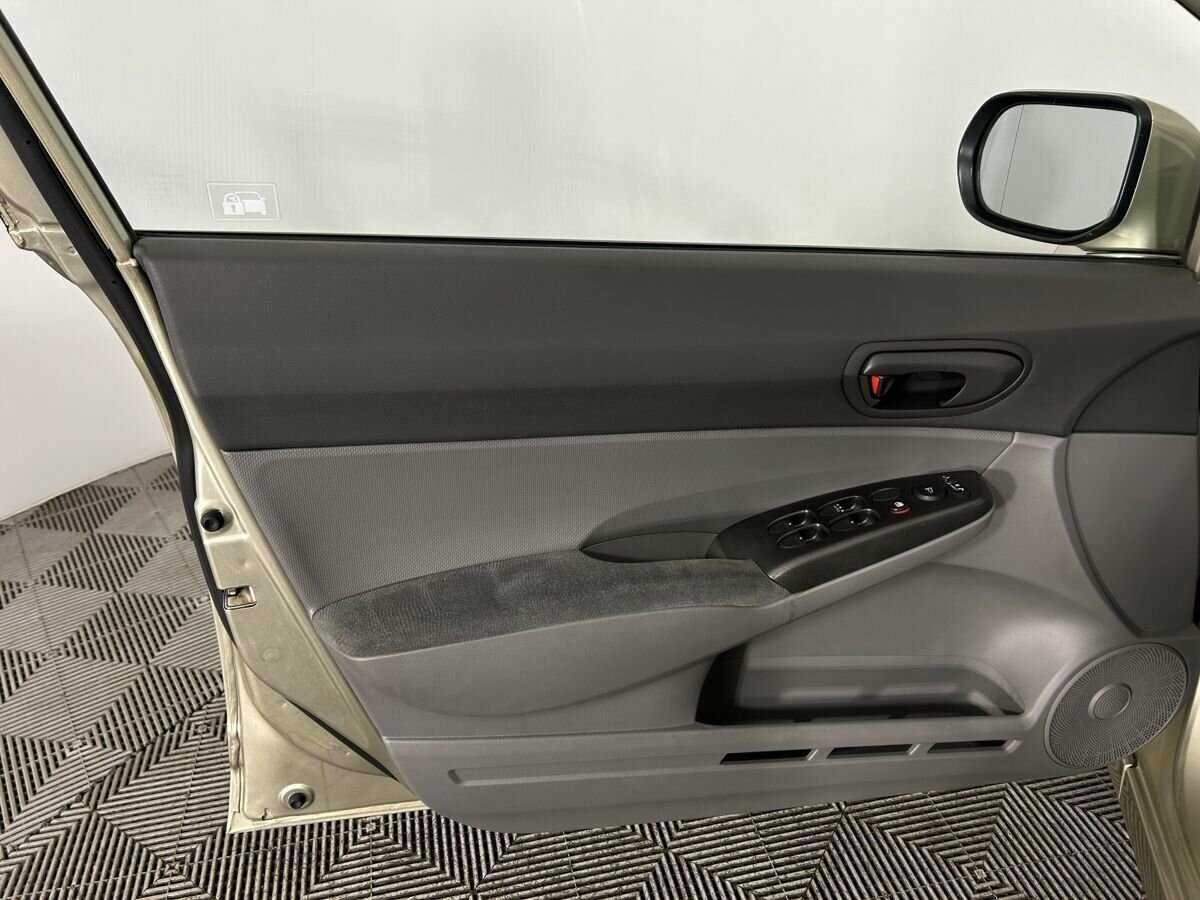 Купить Honda Civic с пробегом. Фото: #6