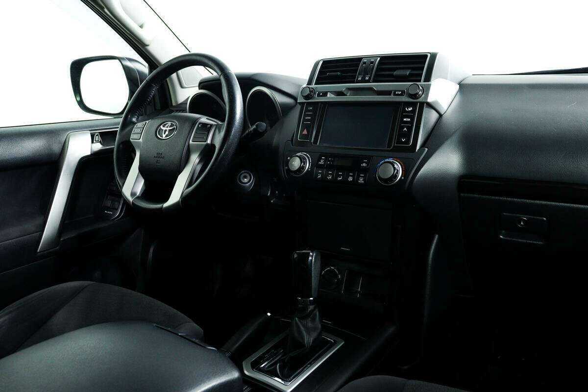 Купить Toyota Land Cruiser Prado с пробегом. Фото: #7