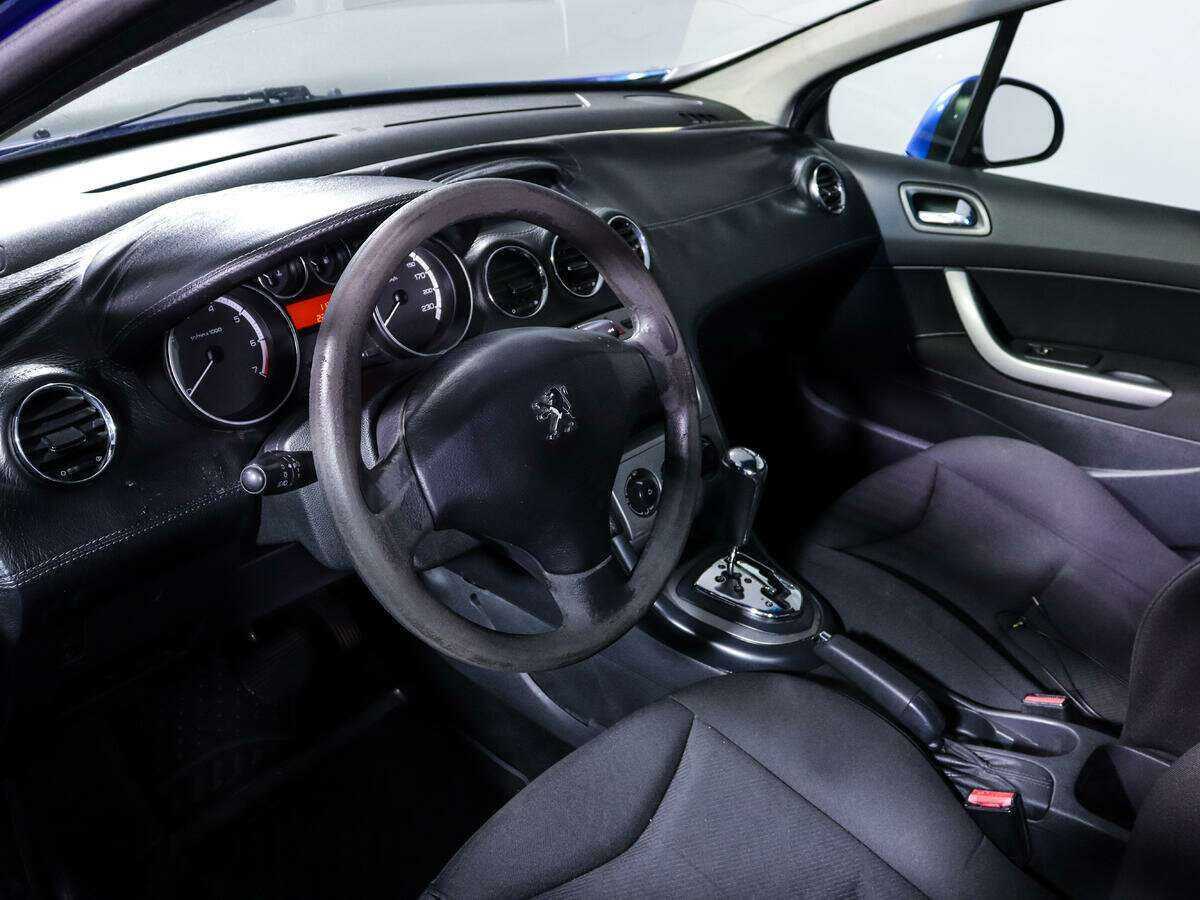 Купить Peugeot 308 с пробегом. Фото: #11