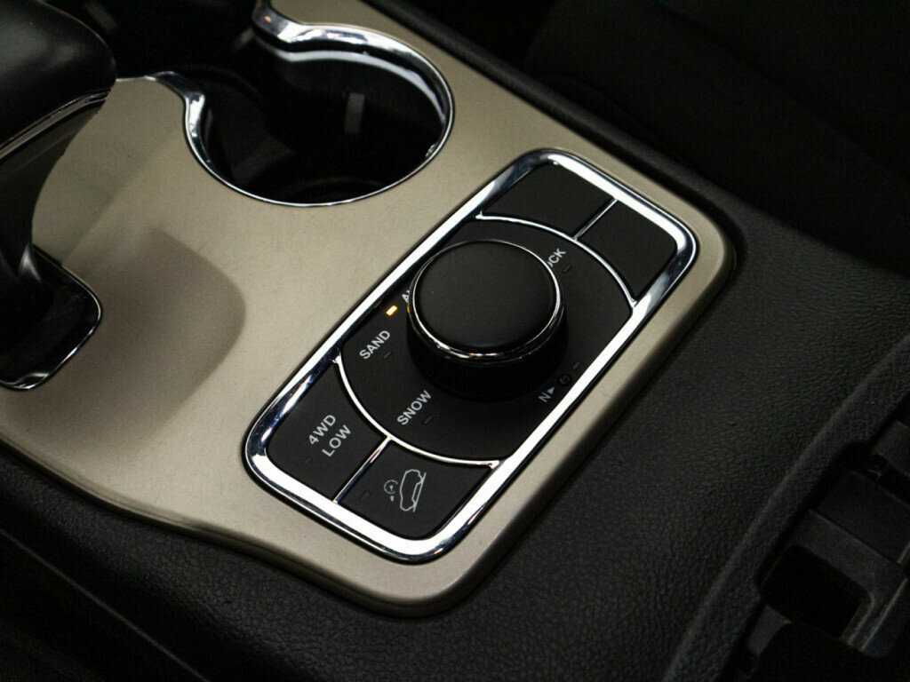 Купить Jeep Grand Cherokee с пробегом. Фото: #15