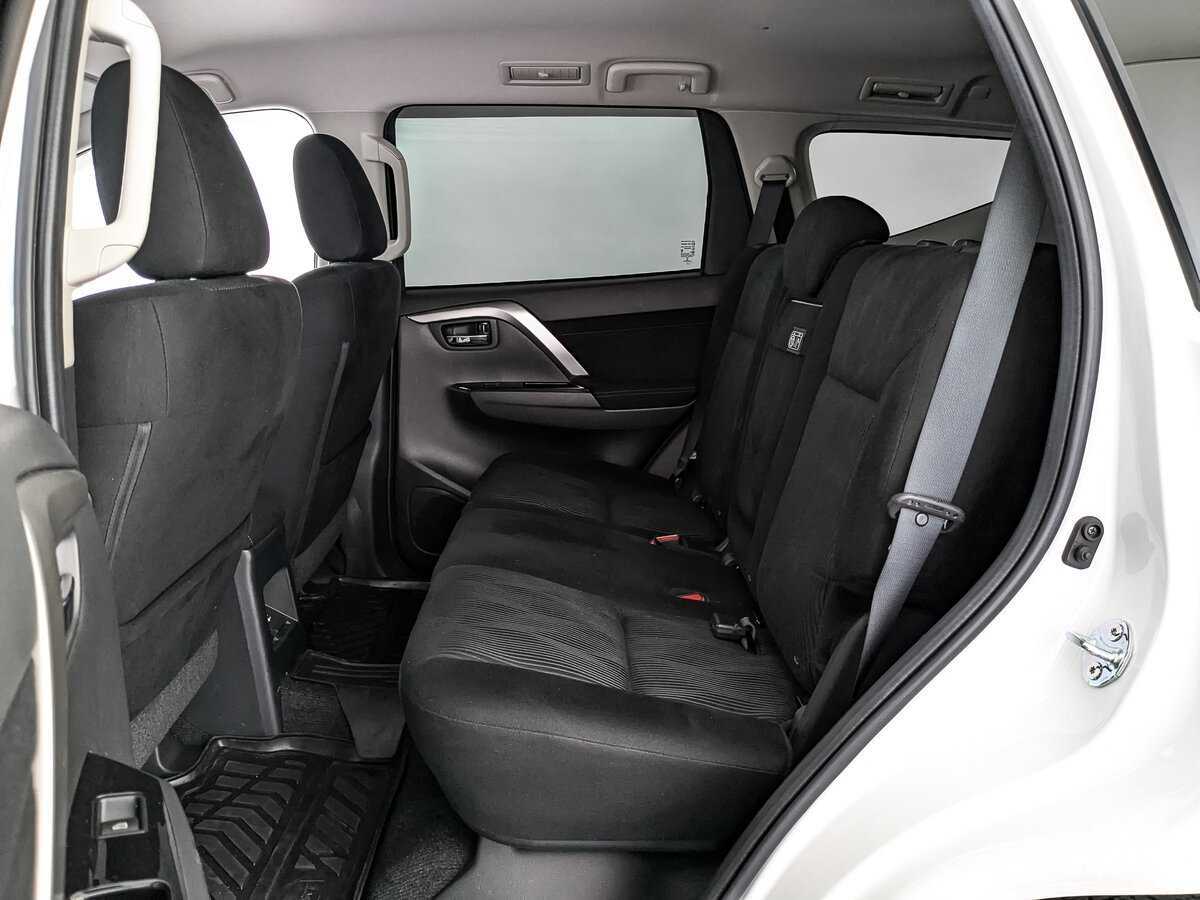 Купить Mitsubishi Pajero Sport с пробегом. Фото: #13