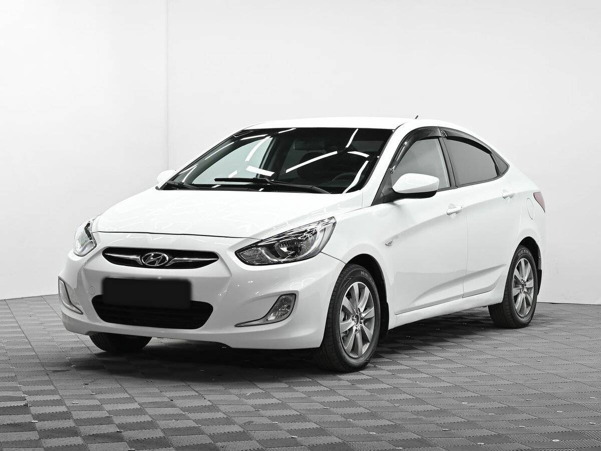 Купить Hyundai Solaris с пробегом. Фото: #0