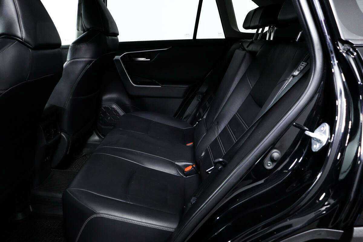 Купить Toyota RAV4 с пробегом. Фото: #11