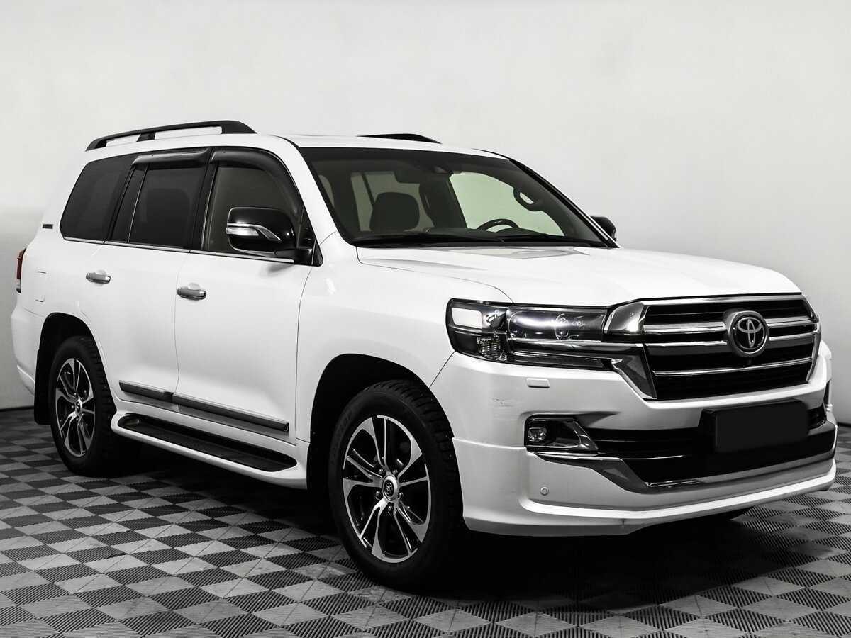 Купить Toyota Land Cruiser с пробегом. Фото: #2