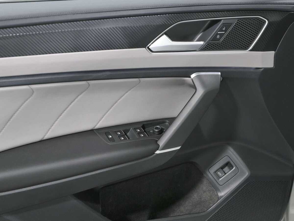 Купить Volkswagen Tayron с пробегом. Фото: #13
