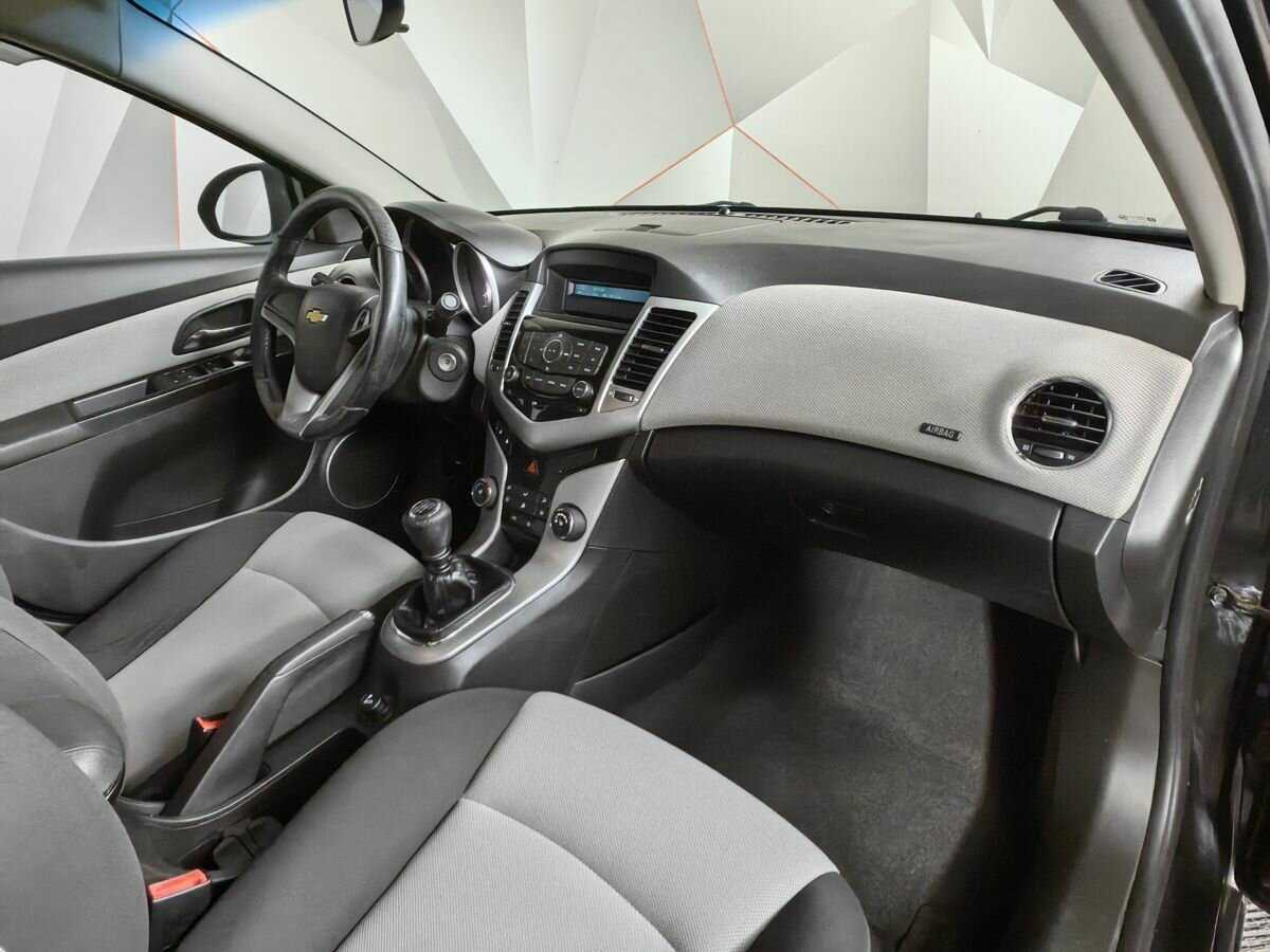 Купить Chevrolet Cruze с пробегом. Фото: #8