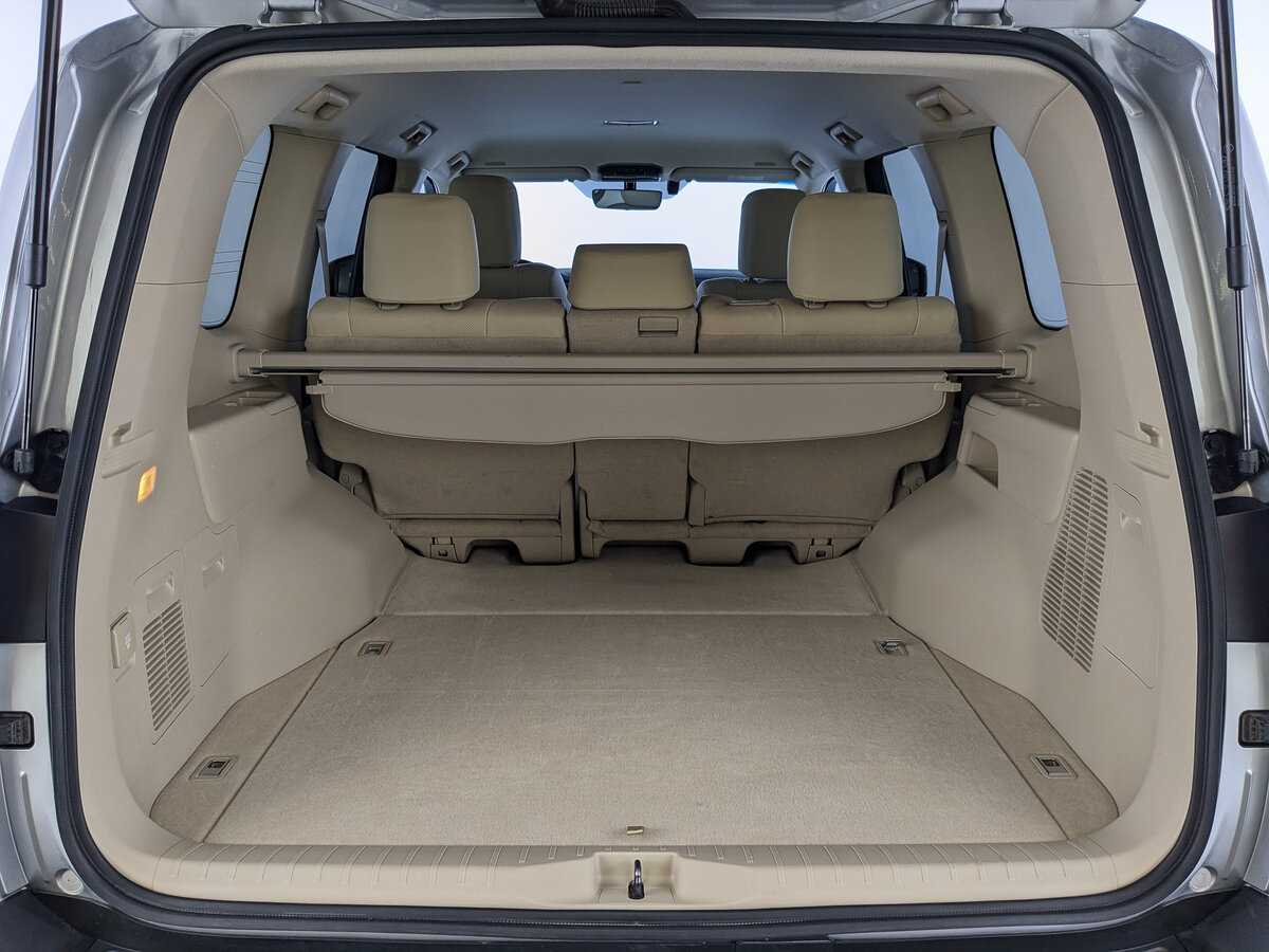 Купить Toyota Land Cruiser с пробегом. Фото: #9