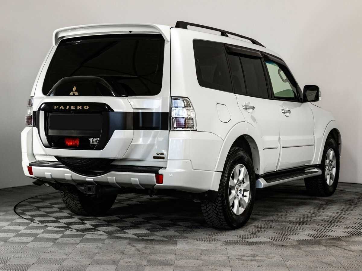 Купить Mitsubishi Pajero с пробегом. Фото: #3