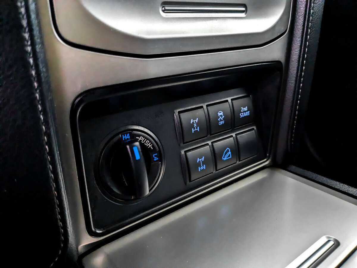 Купить Toyota Land Cruiser Prado с пробегом. Фото: #21