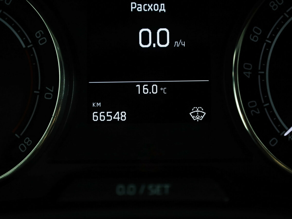 Купить Skoda Rapid с пробегом. Фото: #10