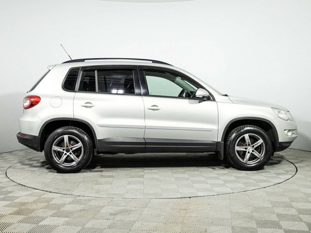 Купить Volkswagen Tiguan с пробегом. Фото: #3