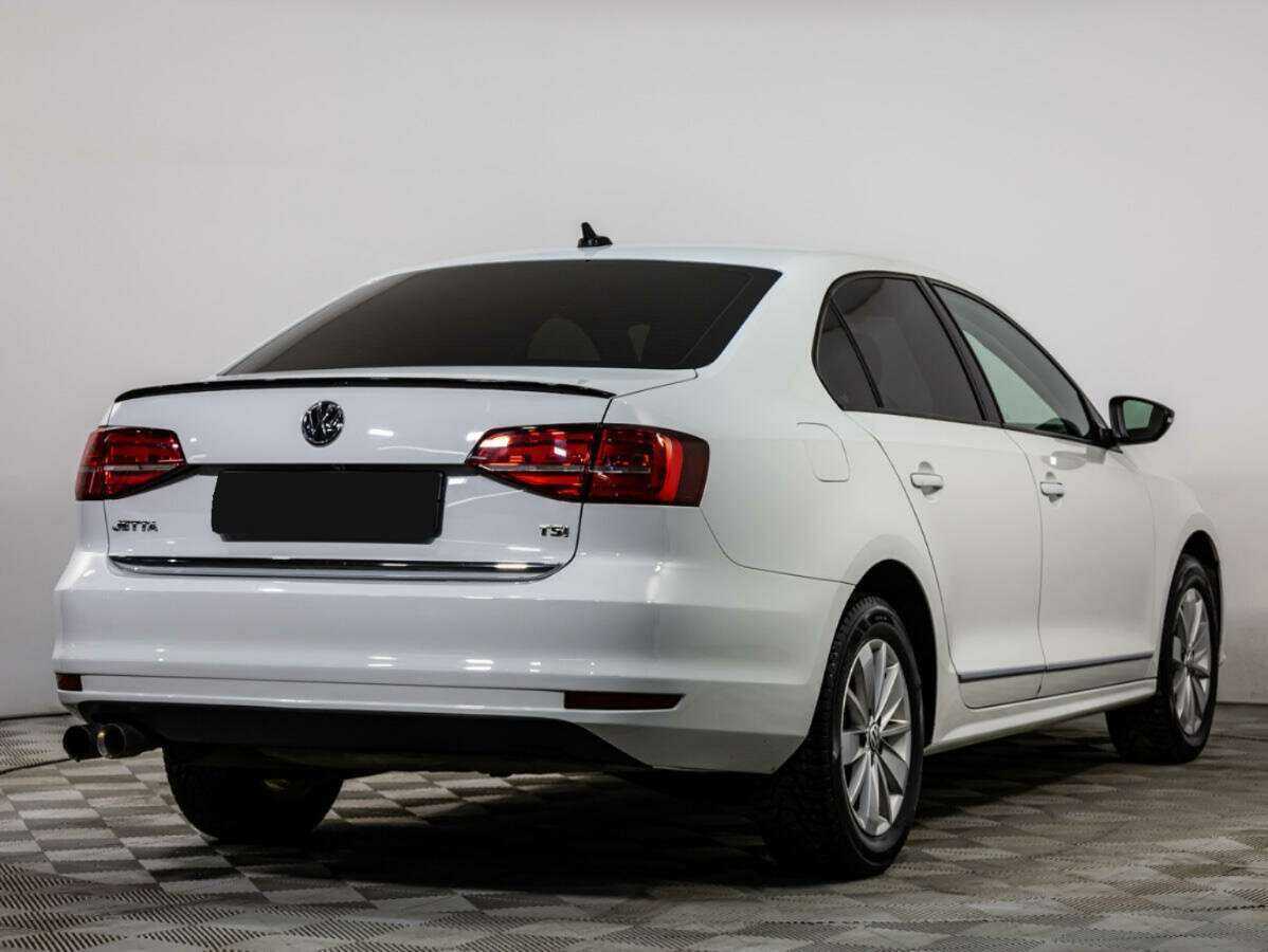 Купить Volkswagen Jetta с пробегом. Фото: #3