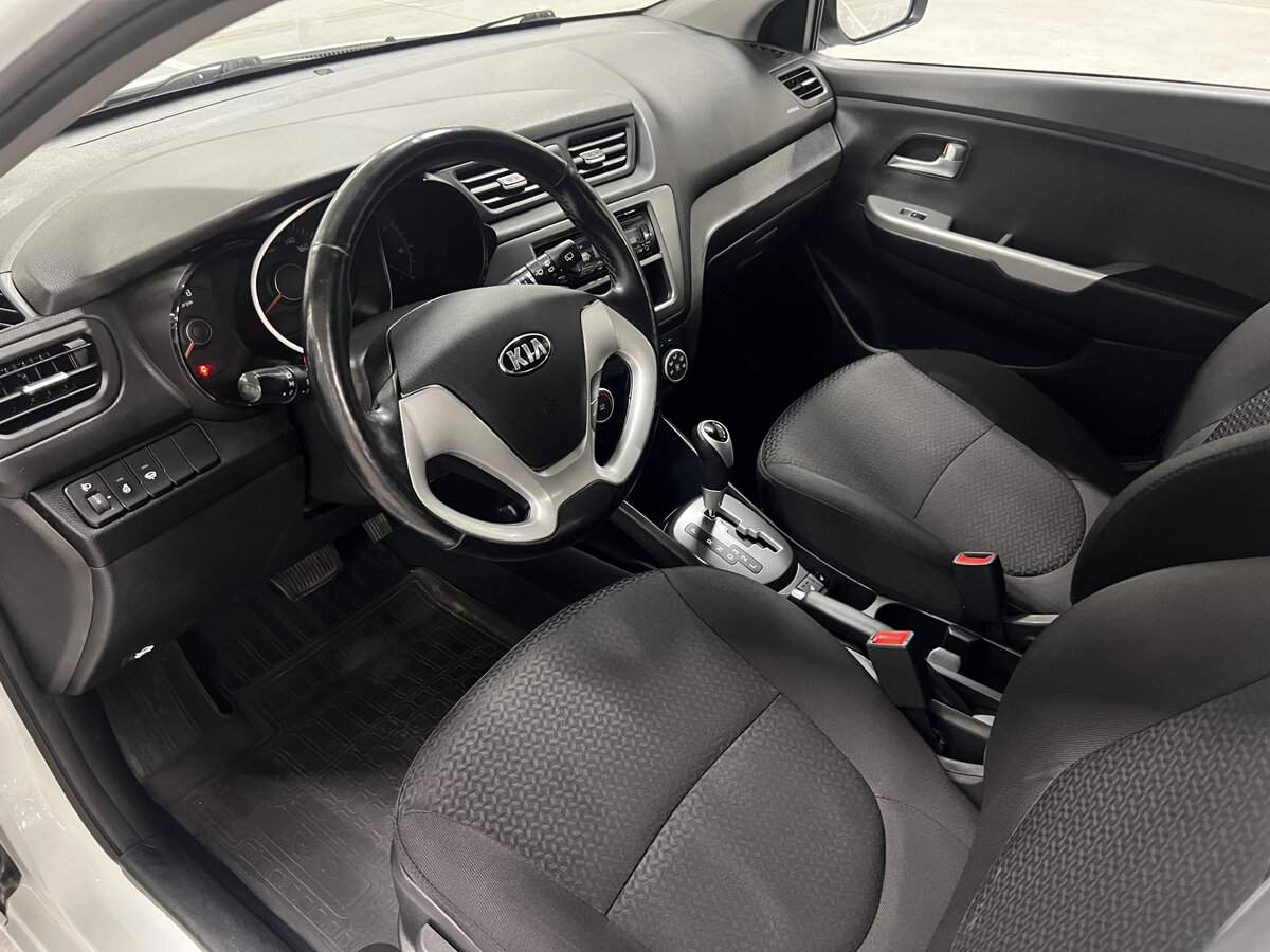 Купить Kia Rio с пробегом. Фото: #15