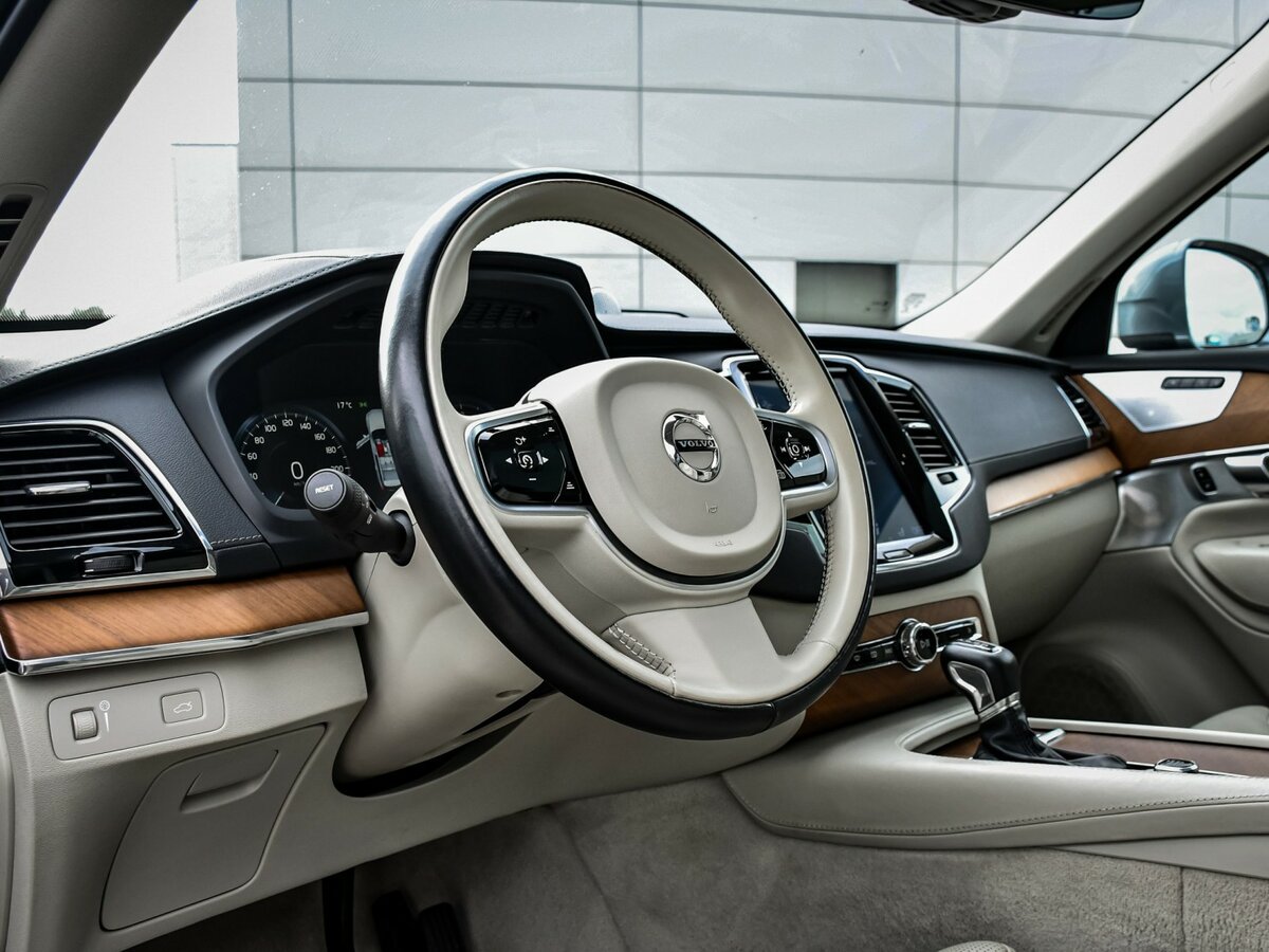 Купить Volvo XC90 с пробегом. Фото: #12