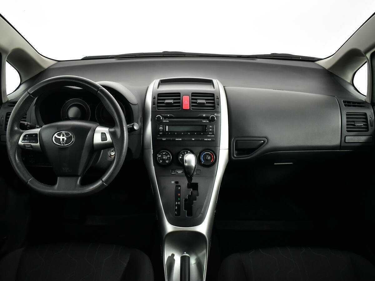 Купить Toyota Auris с пробегом. Фото: #11