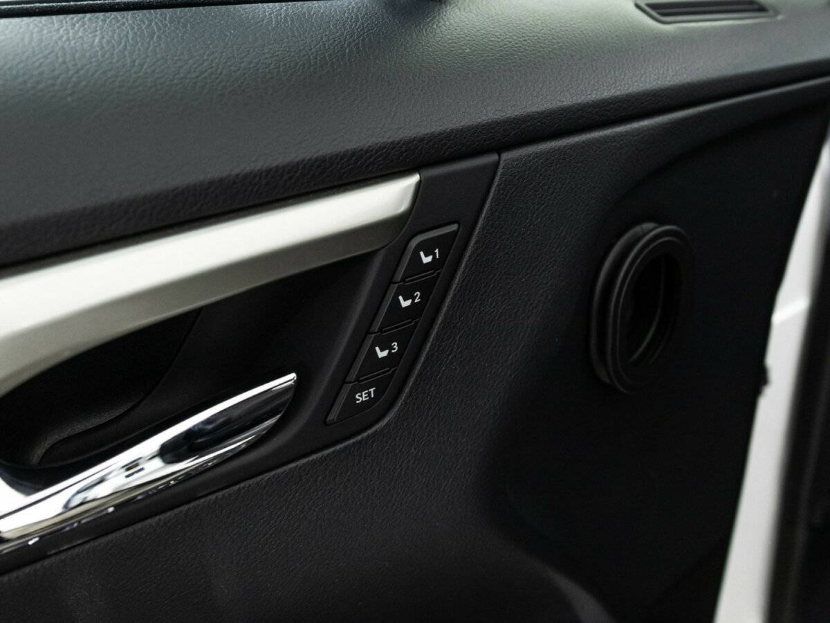 Купить Lexus RX с пробегом. Фото: #17
