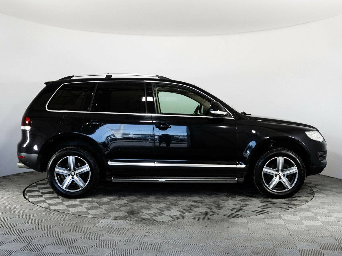 Купить Volkswagen Touareg с пробегом. Фото: #3
