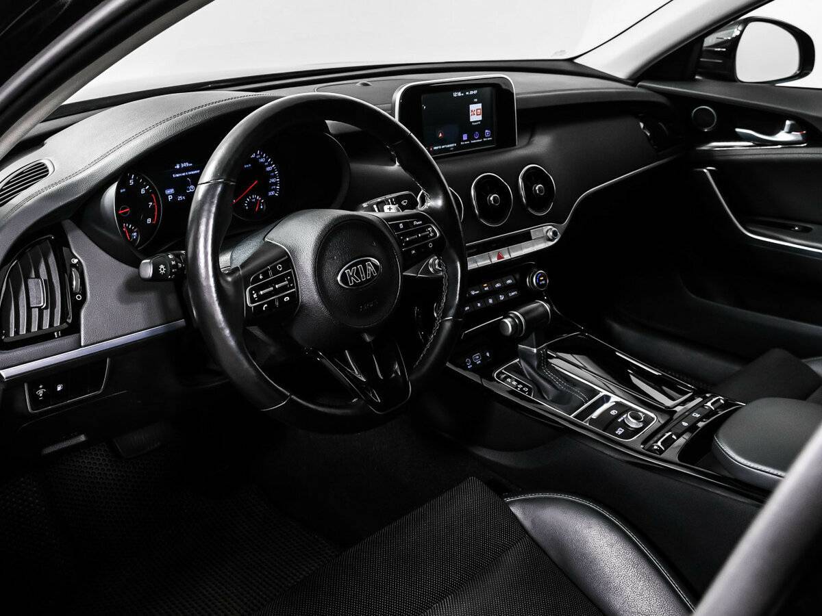 Купить Kia Stinger с пробегом. Фото: #11