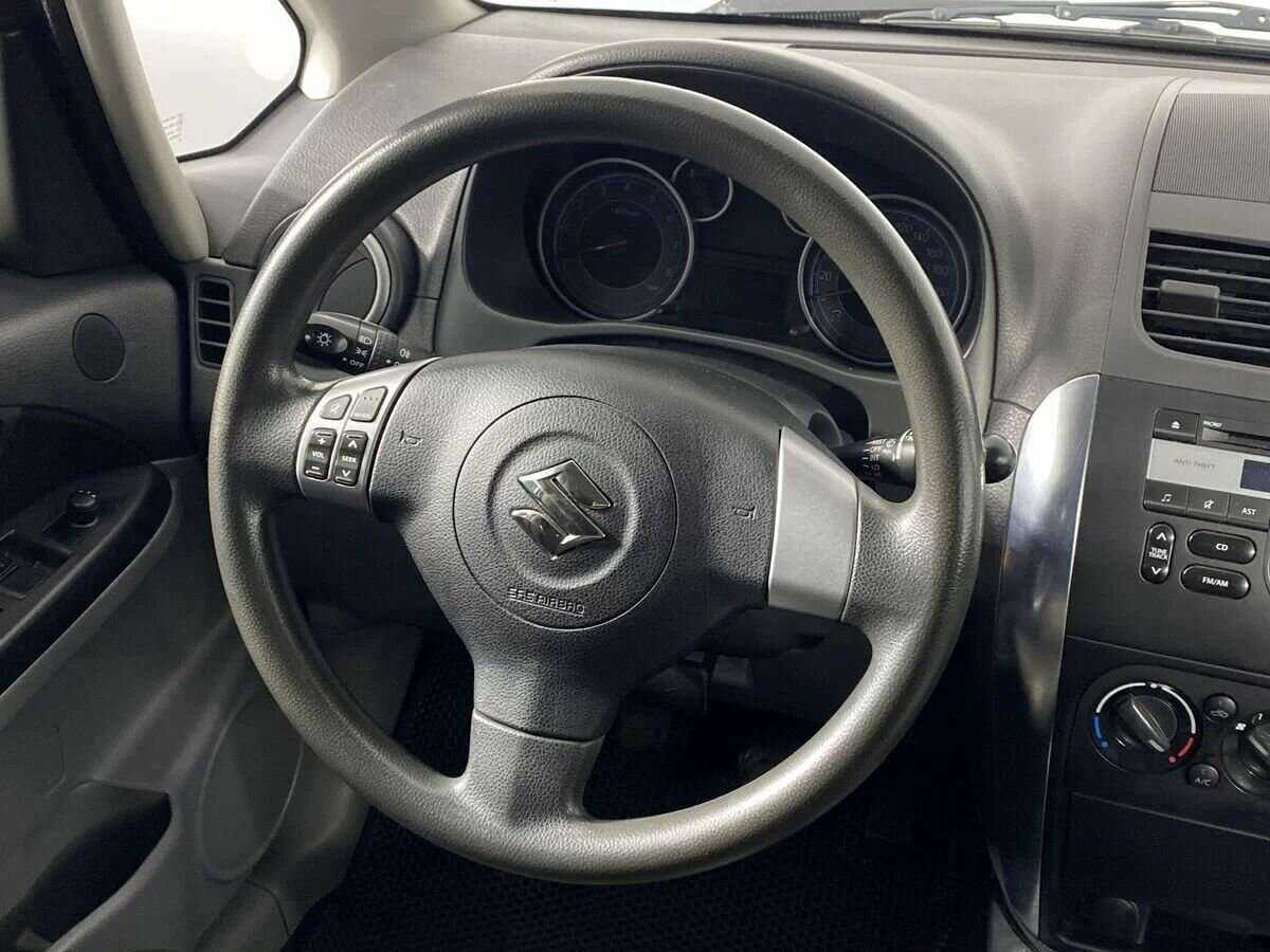 Купить Suzuki SX4 с пробегом. Фото: #8