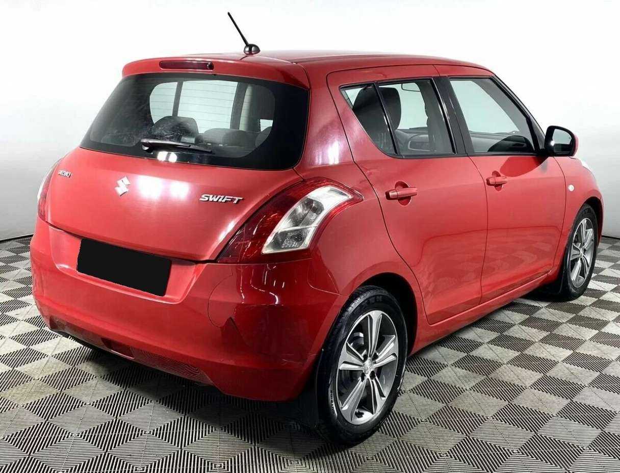 Купить Suzuki Swift с пробегом. Фото: #2