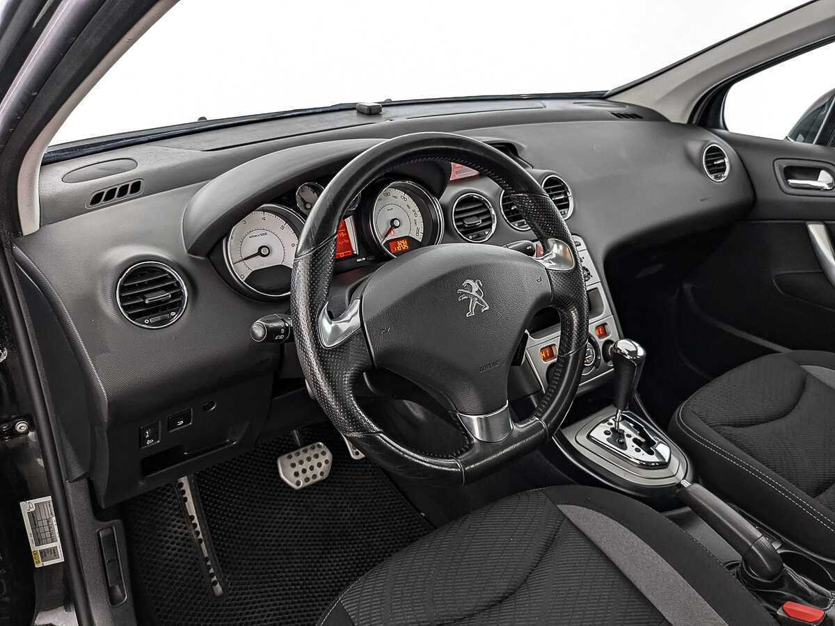 Купить Peugeot 408 с пробегом. Фото: #12