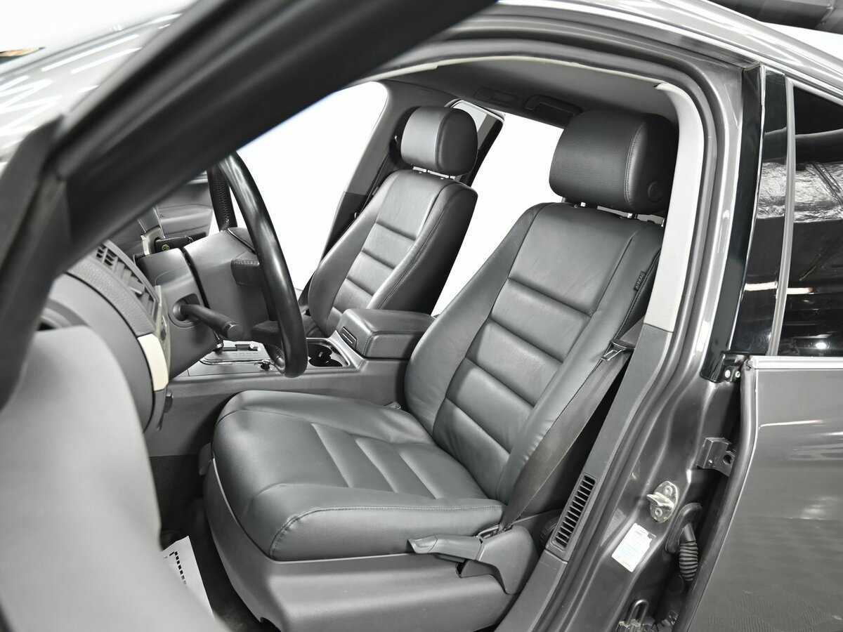 Купить Volkswagen Touareg с пробегом. Фото: #5