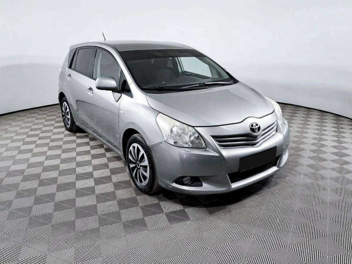 Купить Toyota Verso с пробегом. Фото: #2