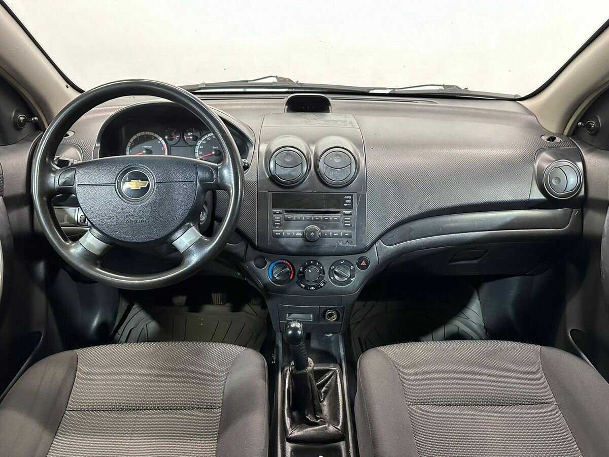 Купить Chevrolet Aveo с пробегом. Фото: #9