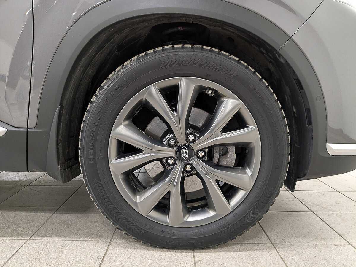 Купить Hyundai Santa Fe с пробегом. Фото: #11