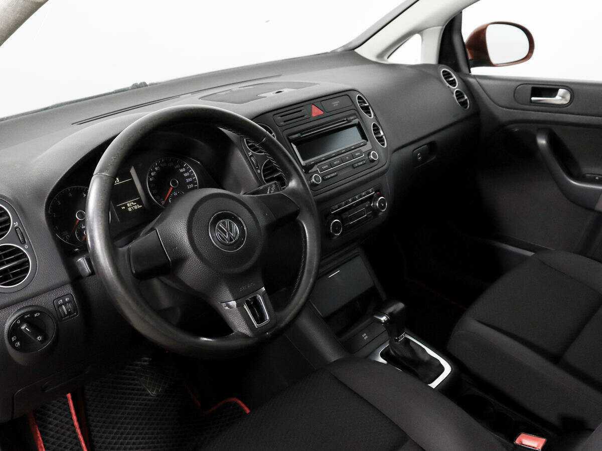 Купить Volkswagen Golf Plus с пробегом. Фото: #8