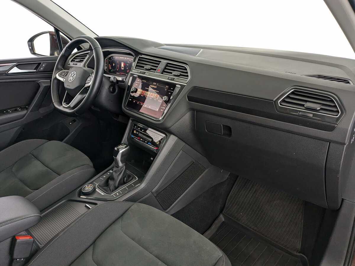 Купить Volkswagen Tiguan с пробегом. Фото: #15