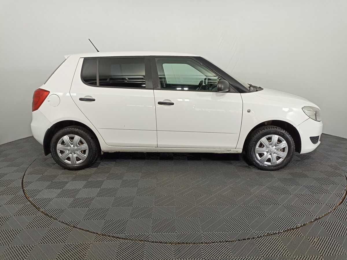 Купить Skoda Fabia с пробегом. Фото: #3