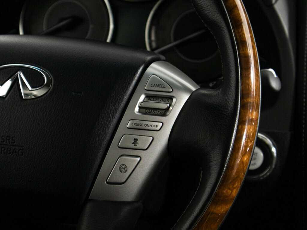 Купить Infiniti QX80 с пробегом. Фото: #28