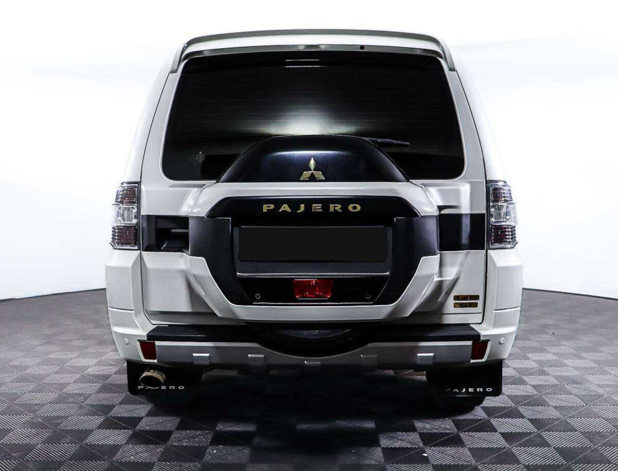 Купить Mitsubishi Pajero с пробегом. Фото: #5