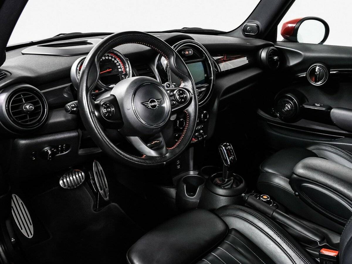 Купить Mini Hatch с пробегом. Фото: #12