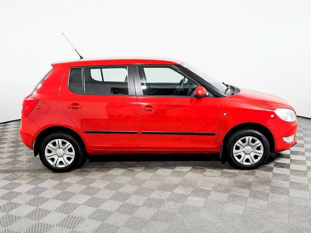 Купить Skoda Fabia с пробегом. Фото: #3