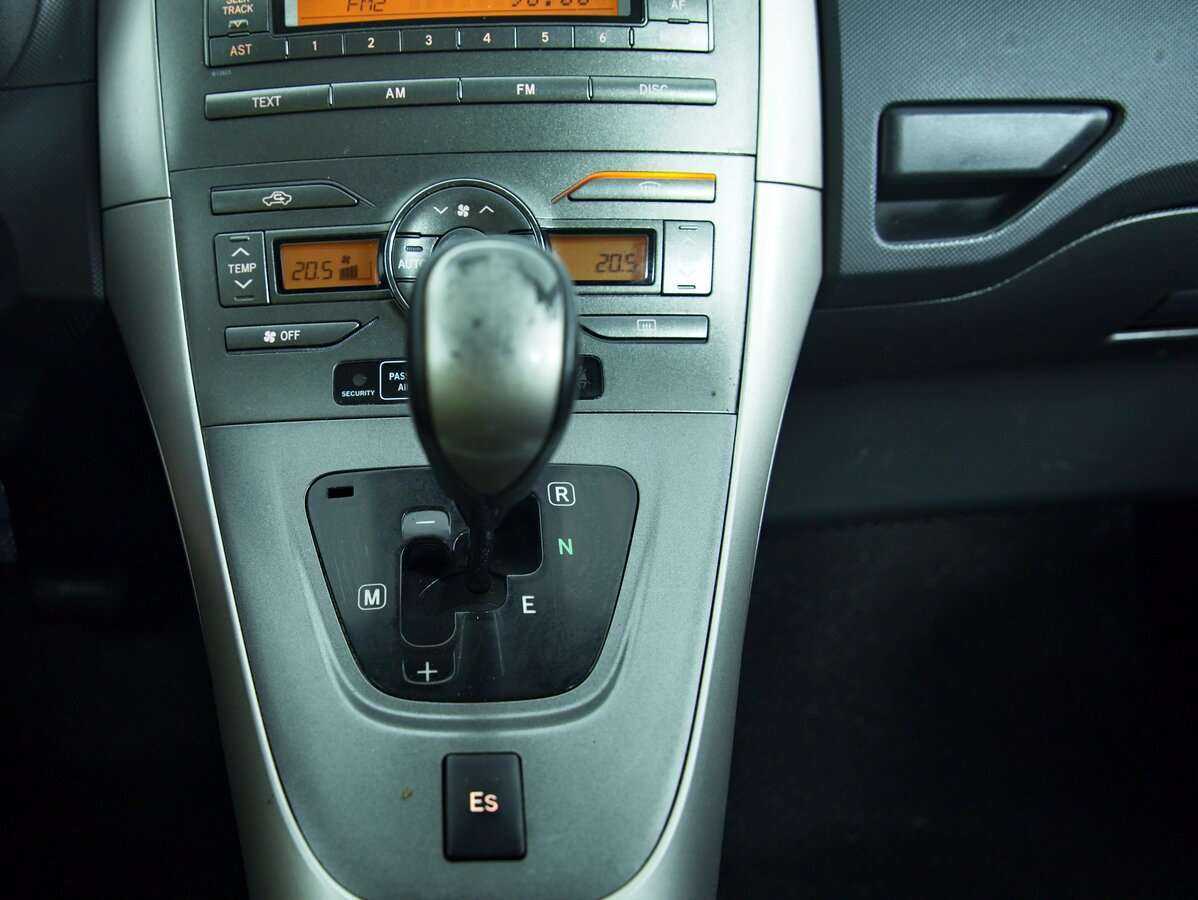 Купить Toyota Auris с пробегом. Фото: #15