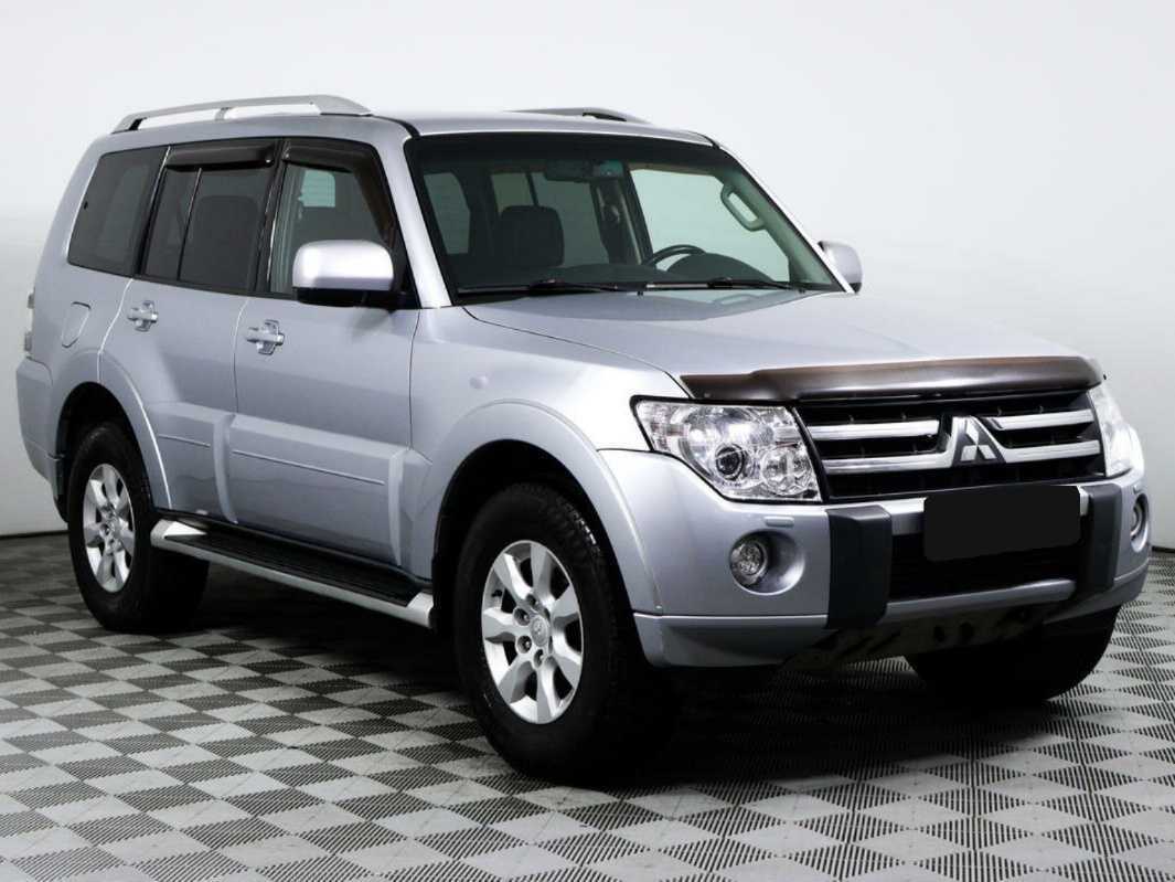 Купить Mitsubishi Pajero с пробегом. Фото: #2