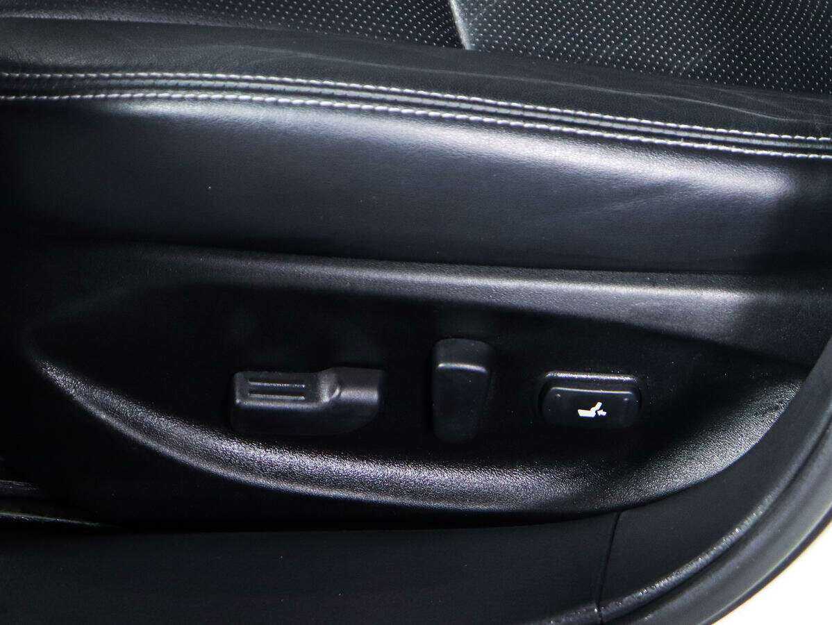 Купить Infiniti Q50 с пробегом. Фото: #19