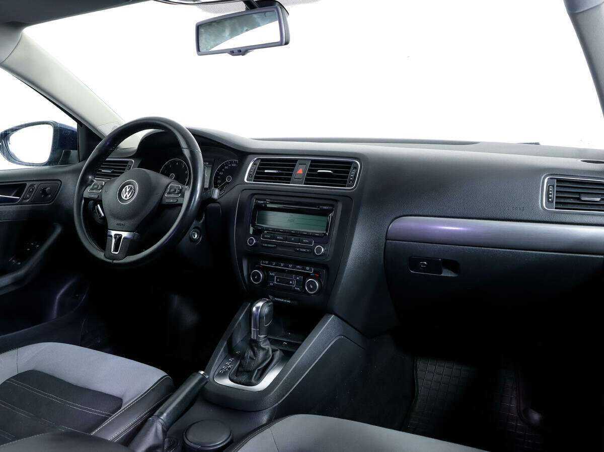 Купить Volkswagen Jetta с пробегом. Фото: #8