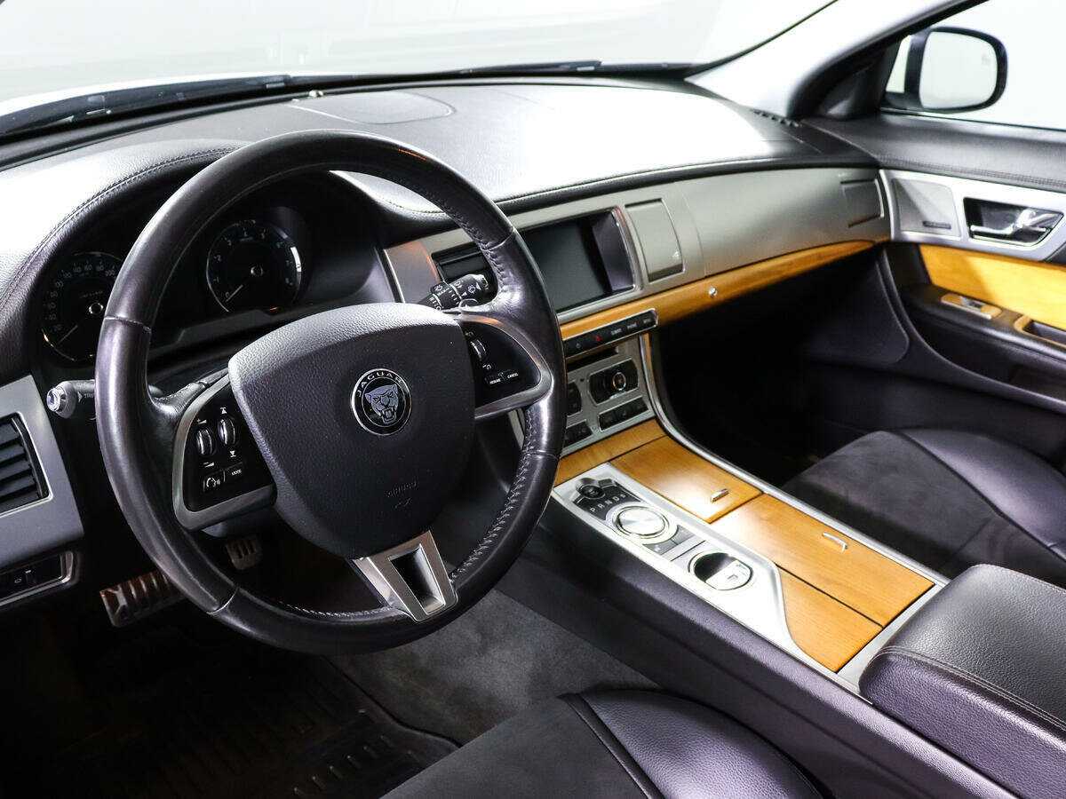 Купить Jaguar XF с пробегом. Фото: #13