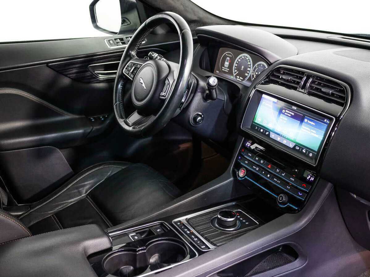 Купить Jaguar F-Pace с пробегом. Фото: #17