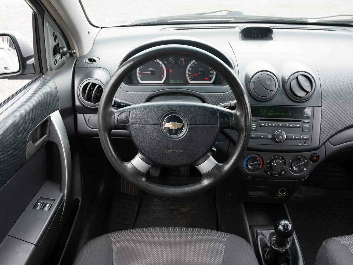 Купить Chevrolet Aveo с пробегом. Фото: #13