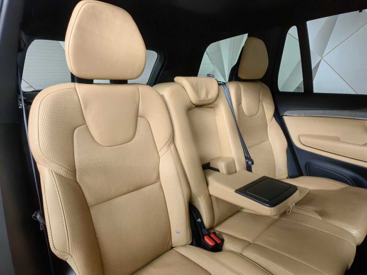 Купить Volvo XC90 с пробегом. Фото: #12
