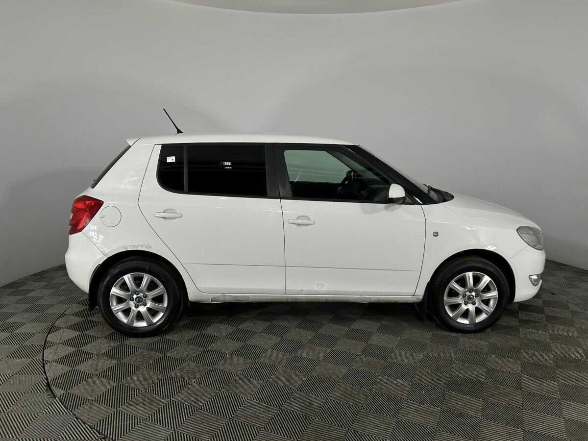 Купить Skoda Fabia с пробегом. Фото: #3