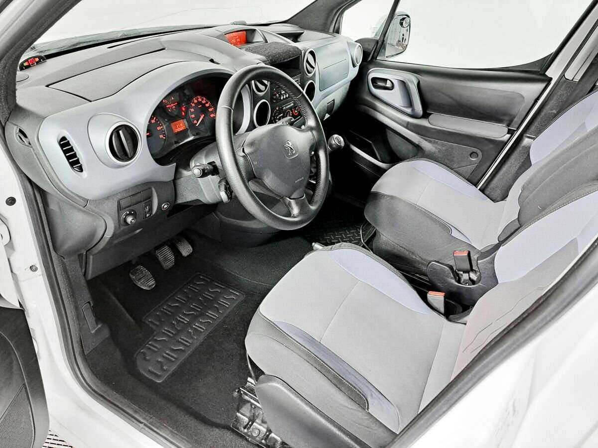 Купить Peugeot Partner с пробегом. Фото: #15