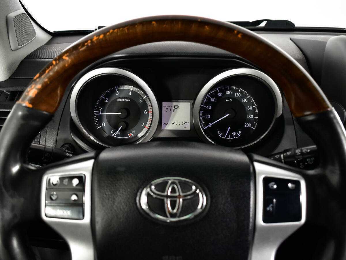 Купить Toyota Land Cruiser Prado с пробегом. Фото: #10