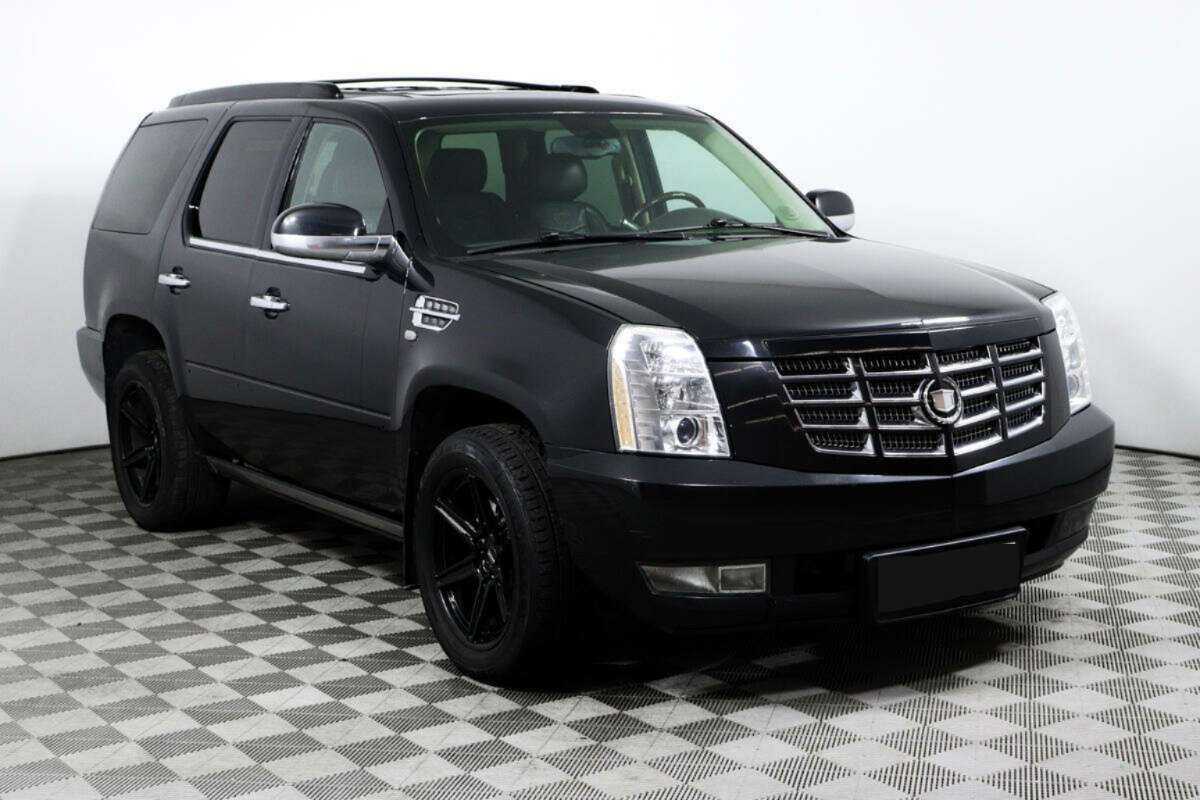 Купить Cadillac Escalade с пробегом. Фото: #2