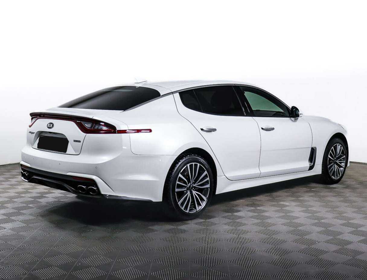Купить Kia Stinger с пробегом. Фото: #4