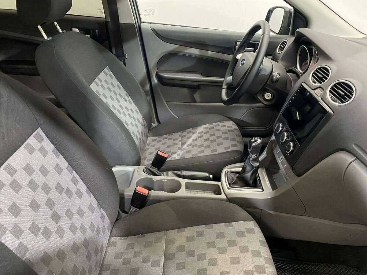 Купить Ford Focus с пробегом. Фото: #9